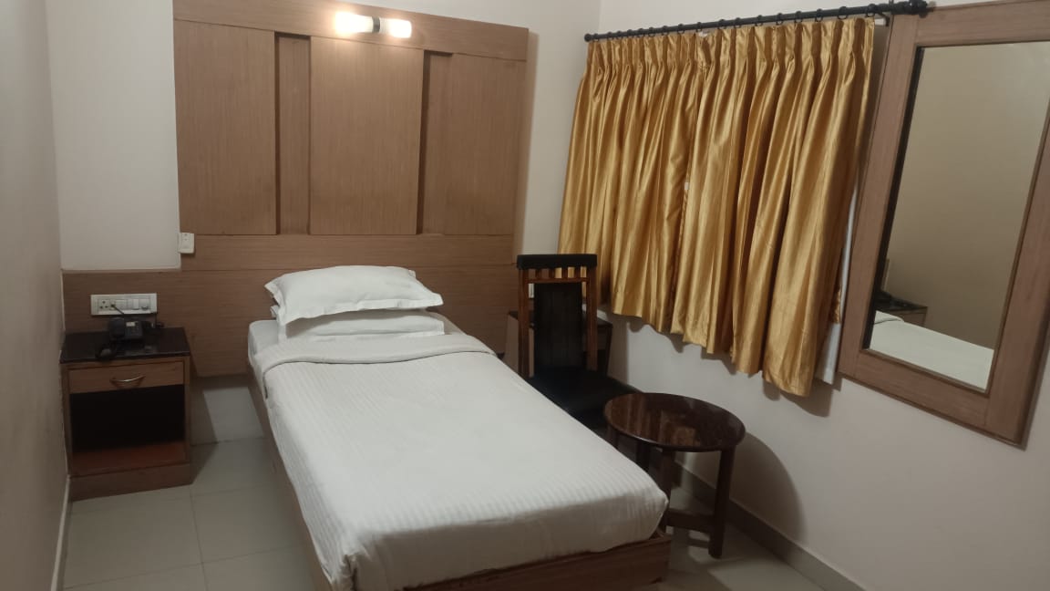 Single Non-AC Room